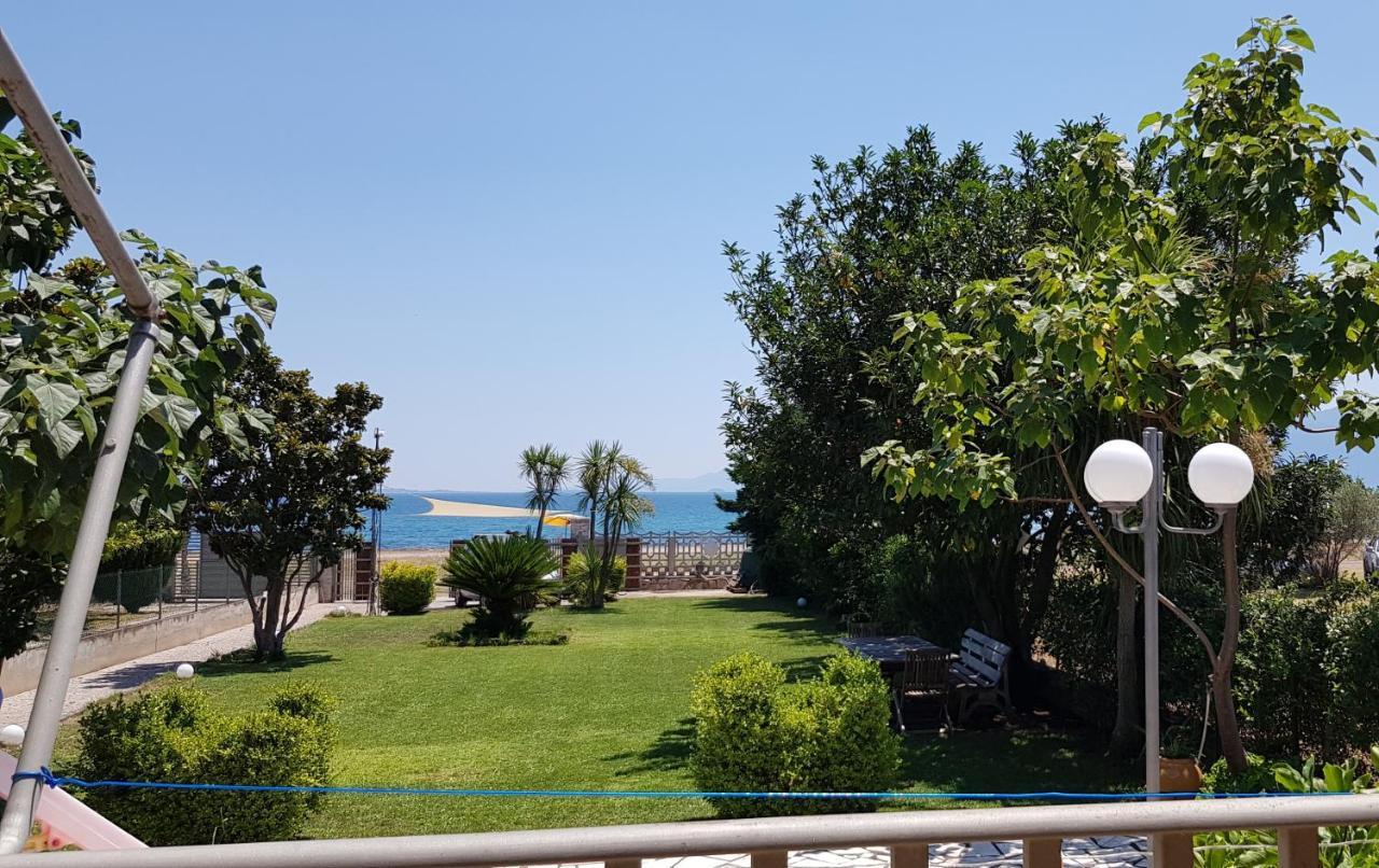 Willa Country House By The Sea !!! Karavómilos Zewnętrze zdjęcie